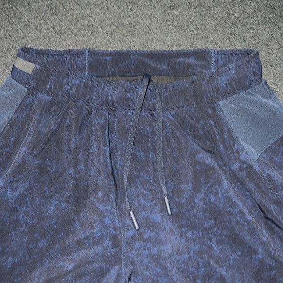 Lululemon Surge Shorts Lined - Picture 2 of 3